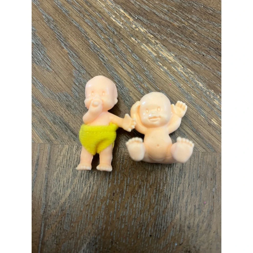 Vintage Hasbro Li'l Babies Oodles Mini Plastic Baby Tiny Dolls Set 2